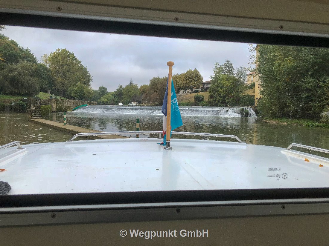 Und noch einmal das Wehr von Vianne, diesmal von unten